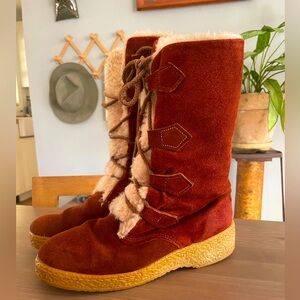 Size 9 Vintage 70s Suede Wedge Lace Up Winter Boot
